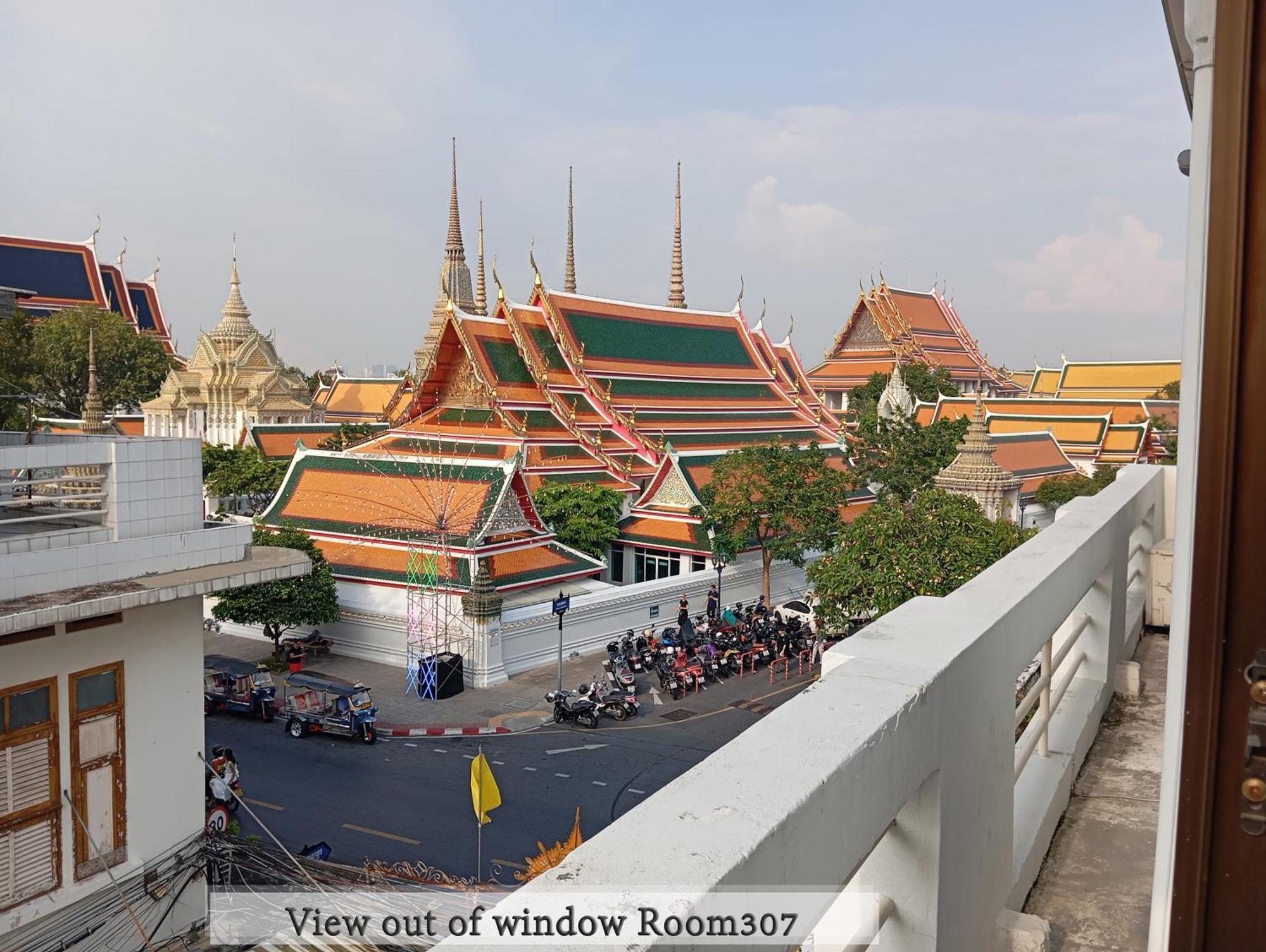 Hotel Chetuphon Gate Bangkok Exterior foto